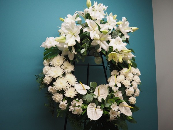 Floristería lorea corona cabeza