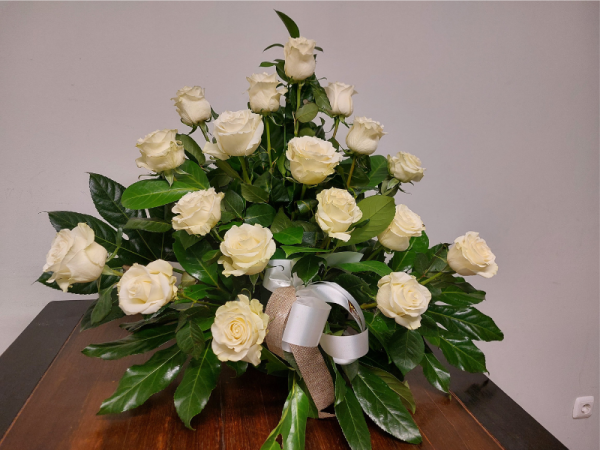 Floristería lorea centro 18 rosas