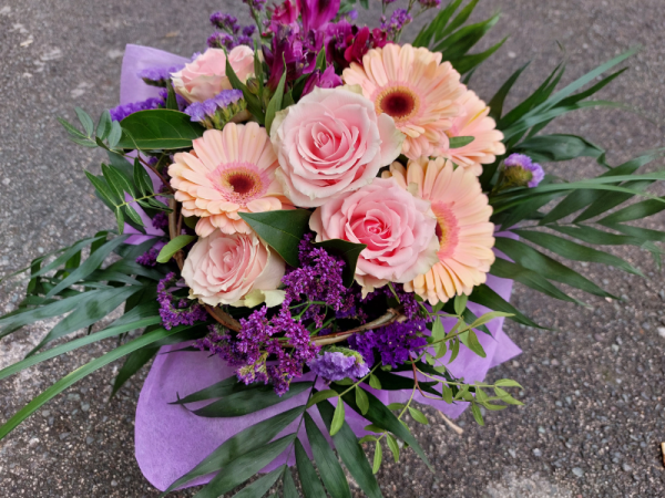 Regala ramo de Flores lila