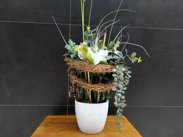 Centro artificial blanco alto