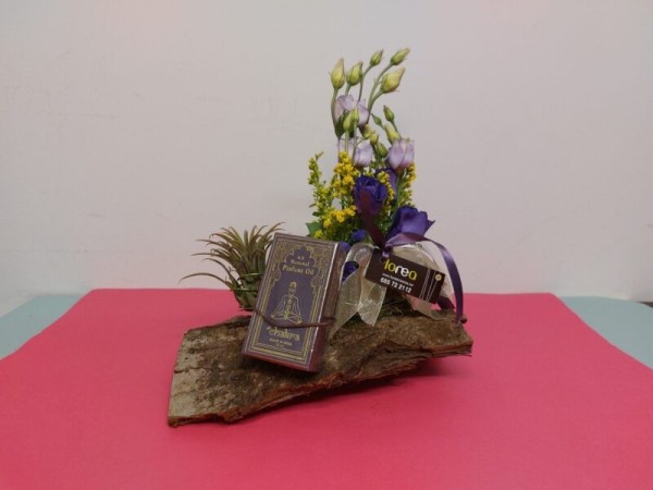 Floristería lorea detalle con perfume