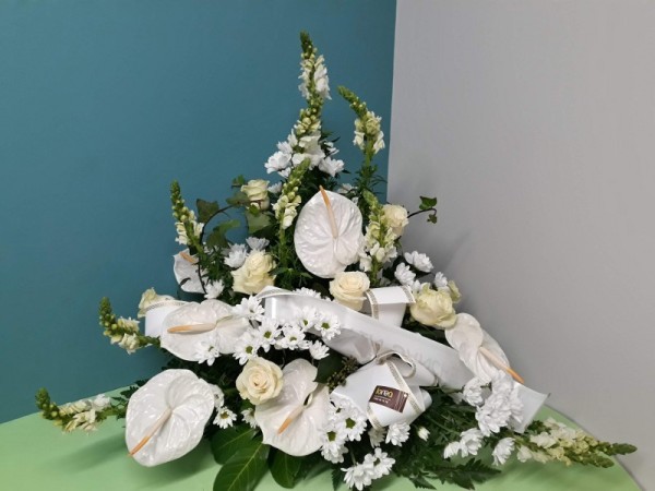 Floristería lorea centro funerario piramidal detalle