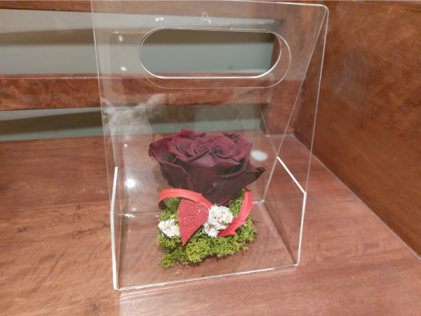 Rosa en bolso metacrilato