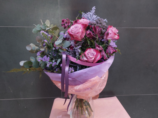 Floristería lorea ramo 8 de marzo 2