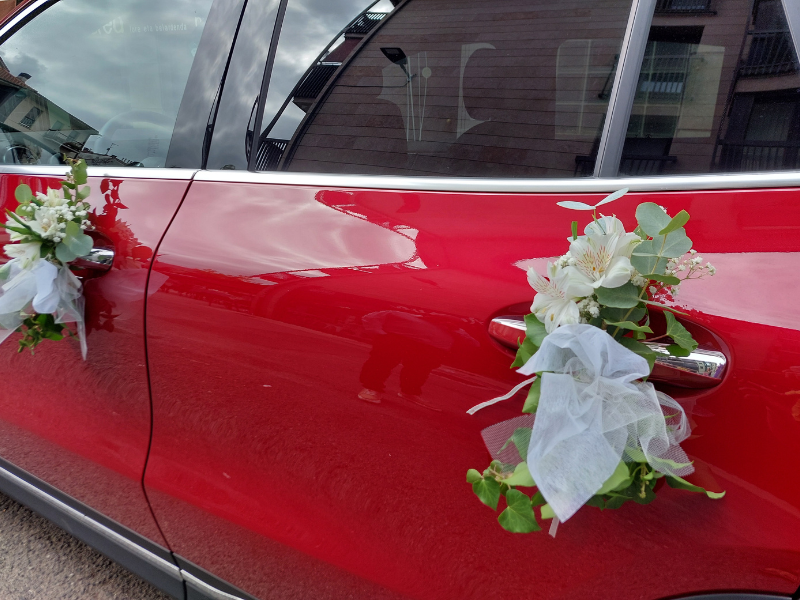 Arreglo floral para manillas de coche