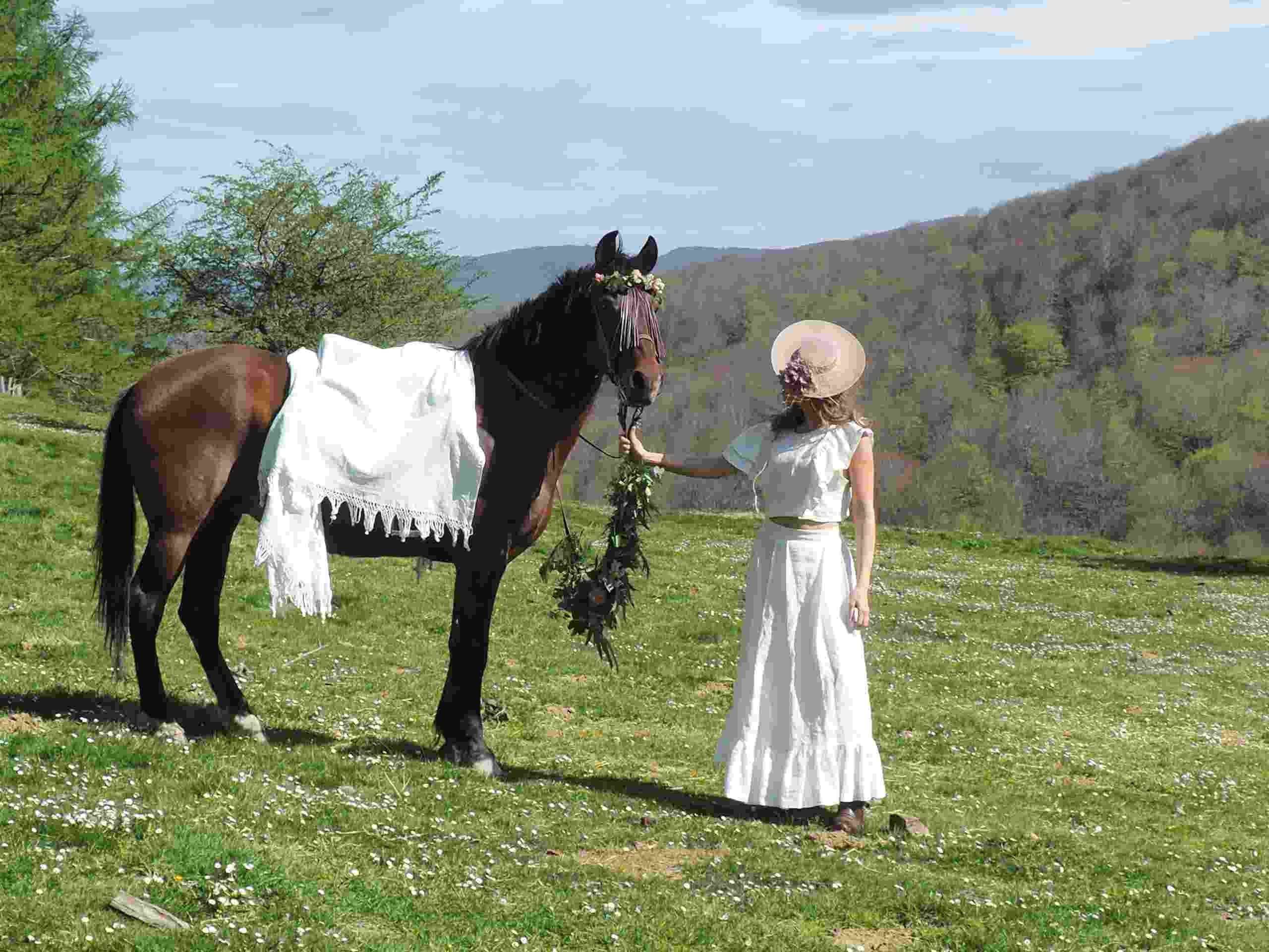 novia a caballo